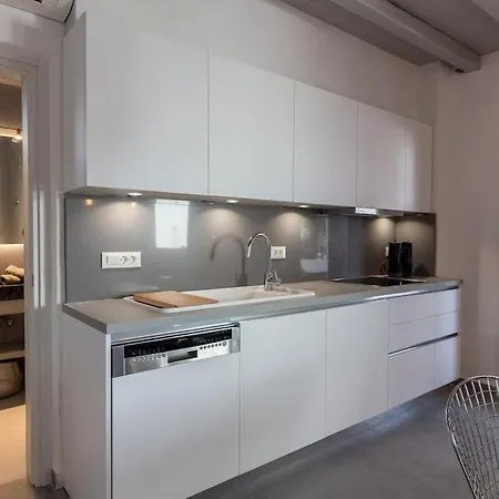 Iliana 1 & 2 W Shared Pool, Ornos, Mykonos Ορνός