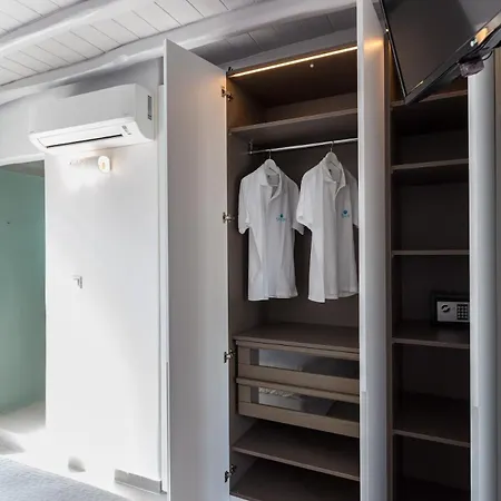 Iliana 1 & 2 W Shared Pool, Ornos, Mykonos * Ορνός