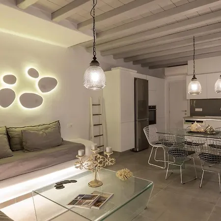 Iliana 1 & 2 W Shared Pool, Ornos, Mykonos