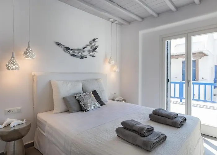 Iliana 1 & 2 W Shared Pool, Ornos, Mykonos Орнос