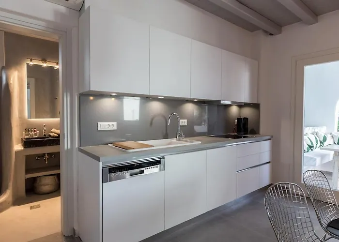 Iliana 1 & 2 W Shared Pool, Ornos, Mykonos Орнос