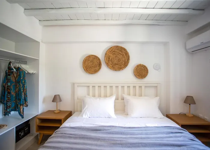 Iliana 1 & 2 W Shared Pool, Ornos, Mykonos Орнос