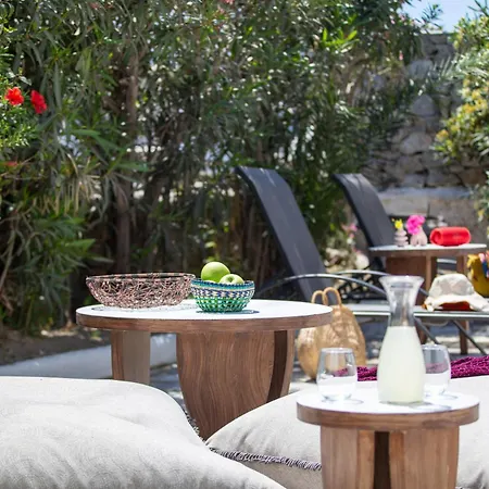 Iliana 1 & 2 W Shared Pool, Ornos, Mykonos וילה אורנוס