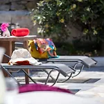 Iliana 1 & 2 W Shared Pool, Ornos, Mykonos 奥诺斯