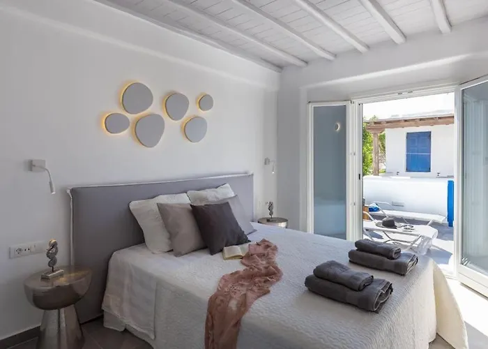 Iliana 1 & 2 W Shared Pool, Ornos, Mykonos * オルノス